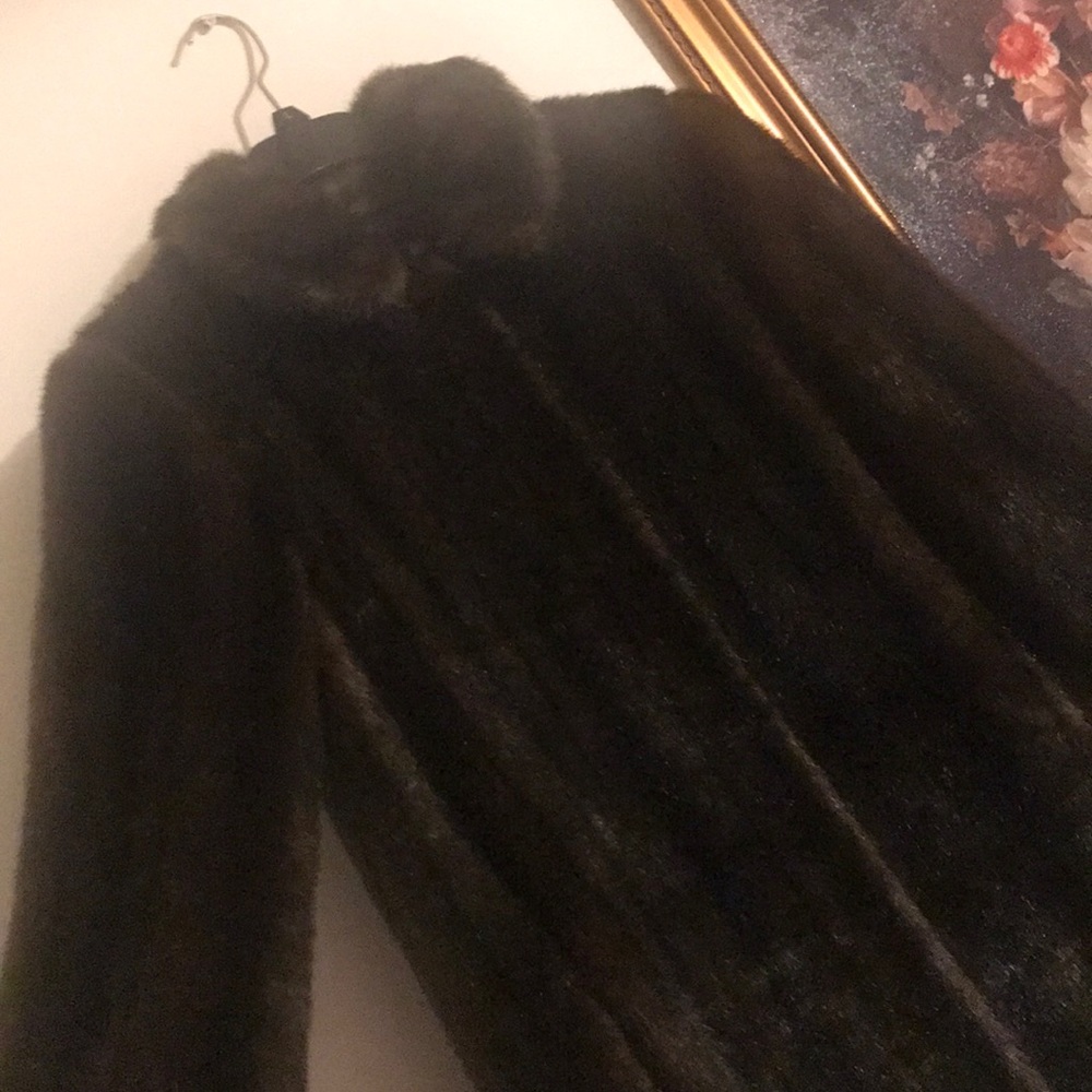 Alpine studio fur long women’s jacket - Picture 3 of 7